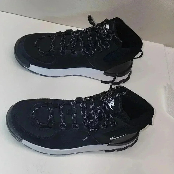 NIKE WOMEN'S CITY CLASSIC BOOT WHEAT/SAIL -BLACK NWOB SIZE 9 - Picture 4 of 9